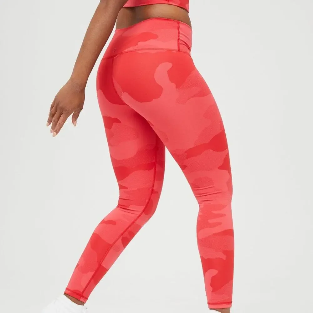 Aerie OFFLINE Red Camo High Waisted 7/8 Leggings Size Medium